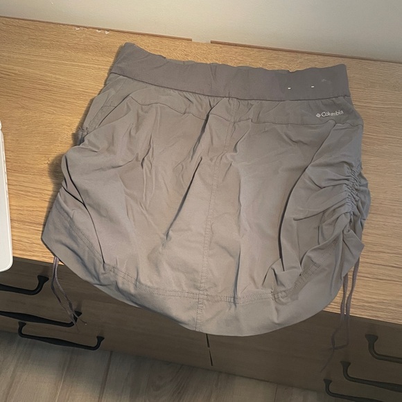 Columbia Atheltic skirt/skort Small - Picture 2 of 4